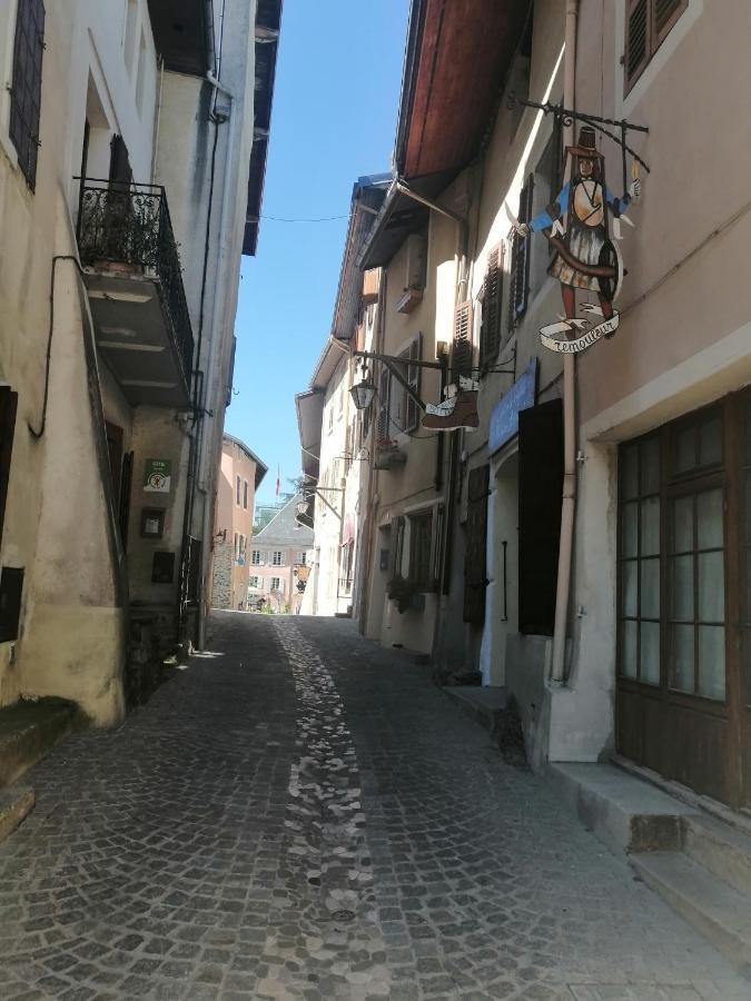 Residence Lawawi Pres De La Gare Au Calme Albertville Luaran gambar